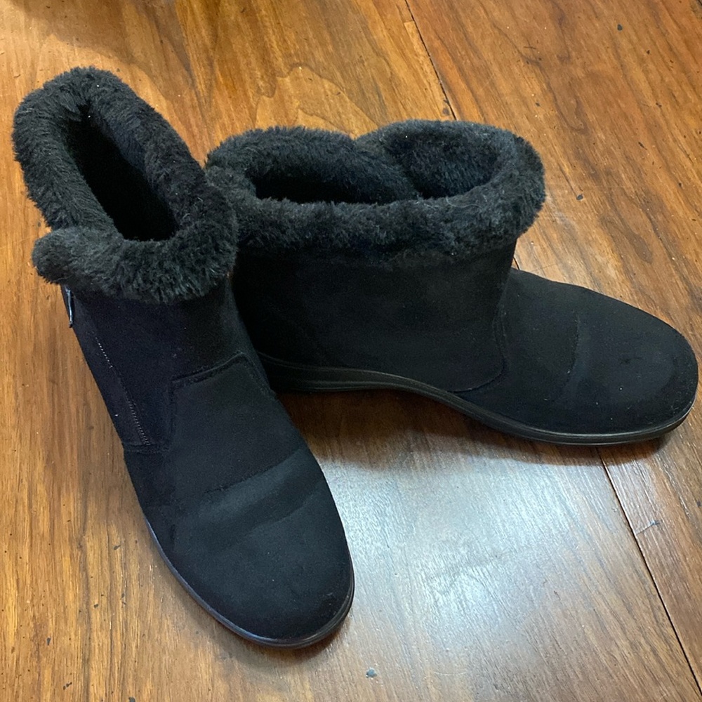 Cute Rasolli ankle boots, like new, size 10